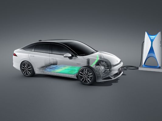 Esperienza di lusso ed efficienza con Xpeng P5 P7 X9 Pure Electric Car NEDC 500KM