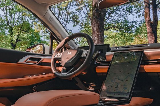Esperienza di lusso ed efficienza con Xpeng P5 P7 X9 Pure Electric Car NEDC 500KM