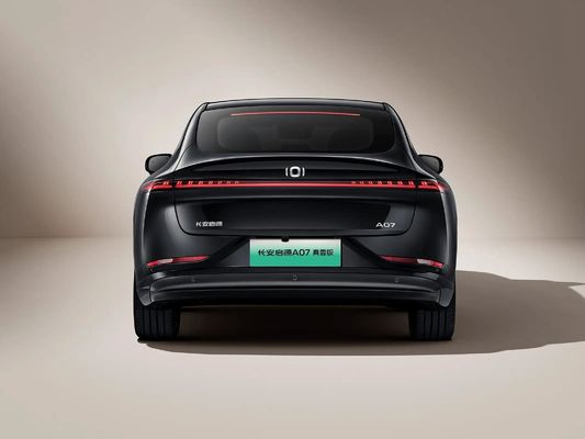 Scopri la potenza della ricarica veloce a lungo raggio e dell'intelligenza energetica di Changan A07