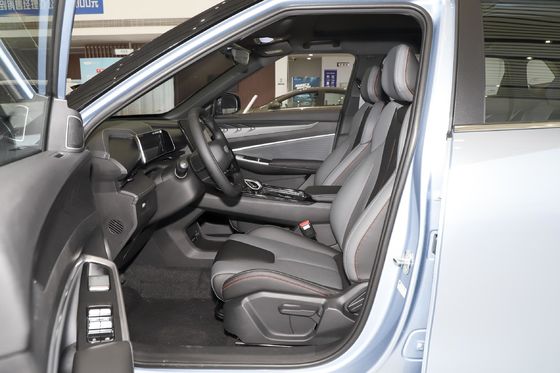 2024 Modello Geely Boyue1.5TD DCT SUV 5 posti FWD Gas Hybrid Car con Front 4 Rear 4 Radar