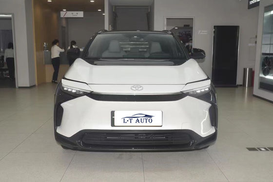 Toyota BZ4X quattro ruote motrici SUV elettrico di medie dimensioni con batteria agli ioni di litio ternario