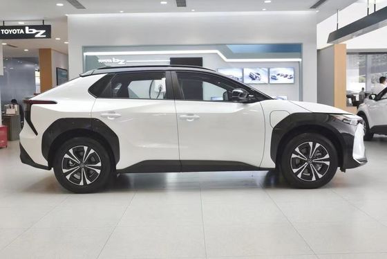 Toyota BZ4X quattro ruote motrici SUV elettrico di medie dimensioni con batteria agli ioni di litio ternario