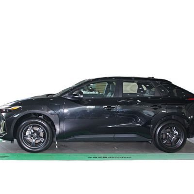 Avvicinati al tuo settore con la Toyota BZ4X, il SUV di lunga durata più performante