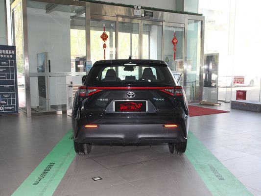 Avvicinati al tuo settore con la Toyota BZ4X, il SUV di lunga durata più performante