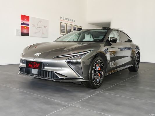 Zhiji IM LS7 SUV ibrido 70kWh Capacità della batteria 6.5s Accelerazione per veicolo elettrico