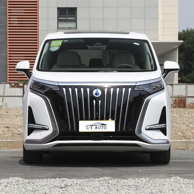 DENZA D9 MPV di lusso Il rivoluzionario veicolo elettrico 4WD con batteria da 103,36 kWh