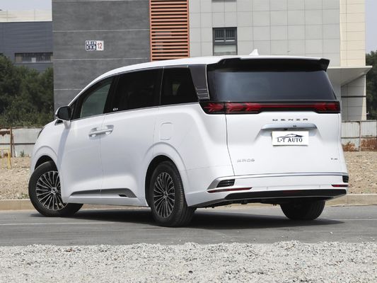 DENZA D9 MPV di lusso Il rivoluzionario veicolo elettrico 4WD con batteria da 103,36 kWh