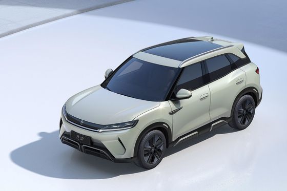 401KM Long Range Lithium Iron Phosphate Battery BYD YUAN UP 2WD Piccolo SUV EV per il tuo