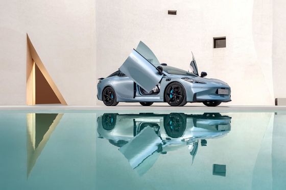 Pure Electric 2024 Sport Car Hyper GT Scissor Doors 4-door-5-seat RWD Luxury High Speed SPORT EV CAR