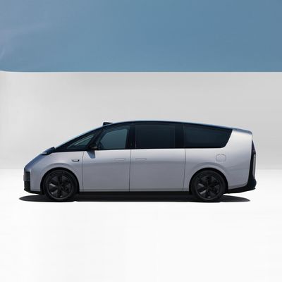 Lixiang Mega 7 posti MPV 4WD Puro auto elettrica con 400kW Potenza massima 5350x1965x1850