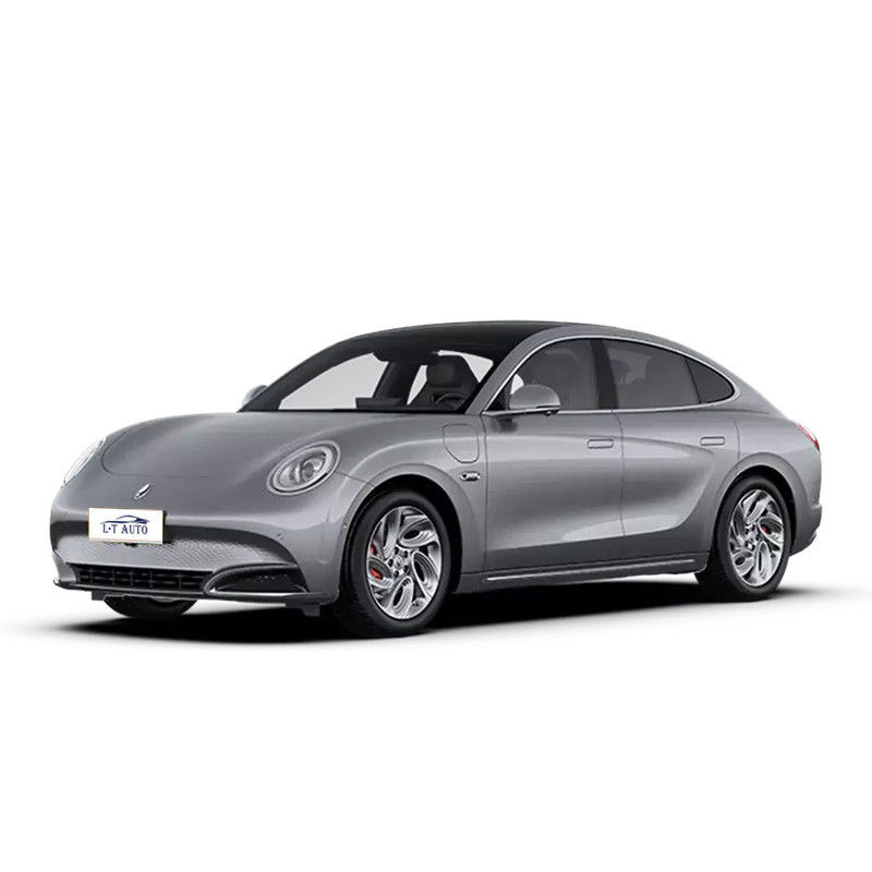ORA Lightning Cat EV Piccole belle auto 4 porte berlina 5 posti Lunghezza 4871 Larghezza 1862