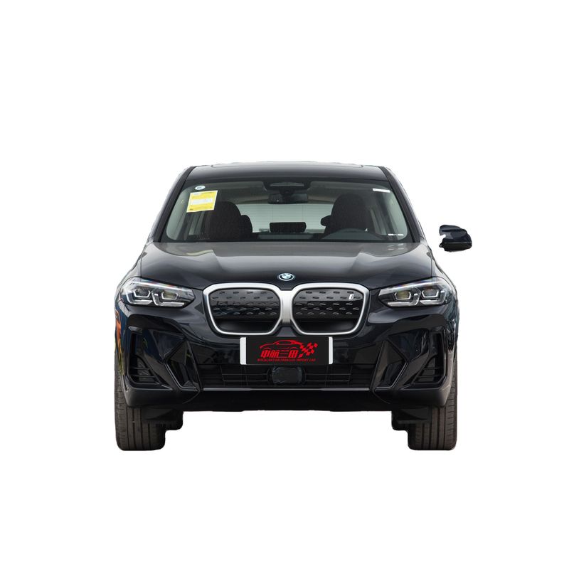 BMW iX3 pattuglia elettrica 4 o 5 posti Potenza totale 210kw Velocità massima 180kw/h