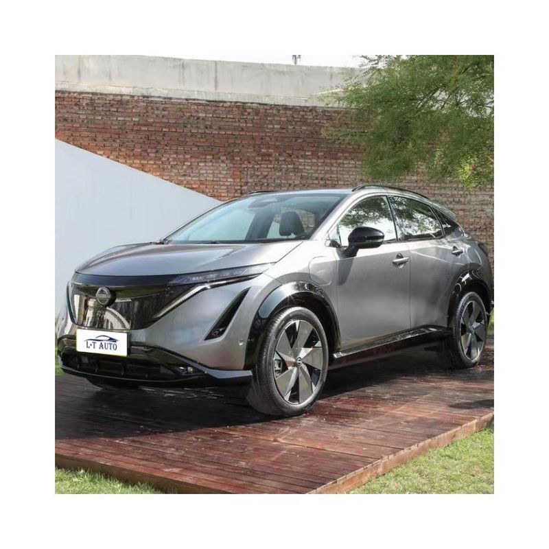 Pure Electric Nissan Ariya 2023 2024 2WD Compact SUV Auto in bianco/grigio/giallo/rosso/arancione