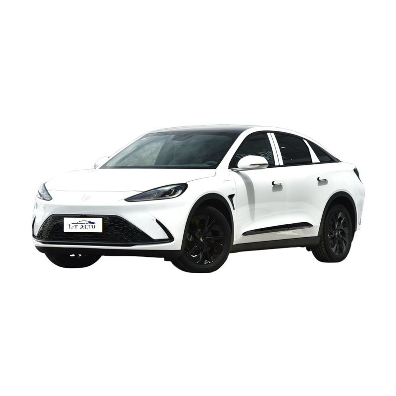 Arcfox Alpha TS SUV elettrico con potenza massima di 160 kW e tempo di ricarica di 0,42 ore
