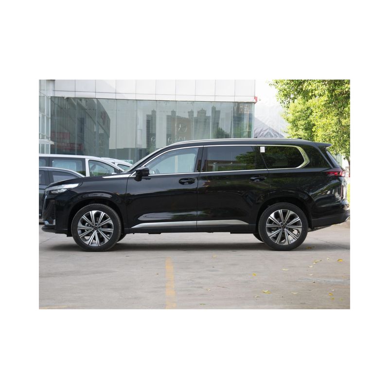 2023 2024 Exeed VX SUV ad alta configurazione con display a tre schermi e cambio automatico