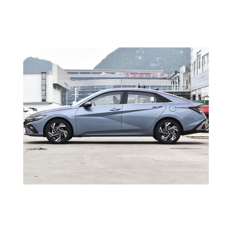 2024 Hyundai Elantra 1.5L CVT Automatic FWD Fuel Gasoline Car Made in con 5 posti