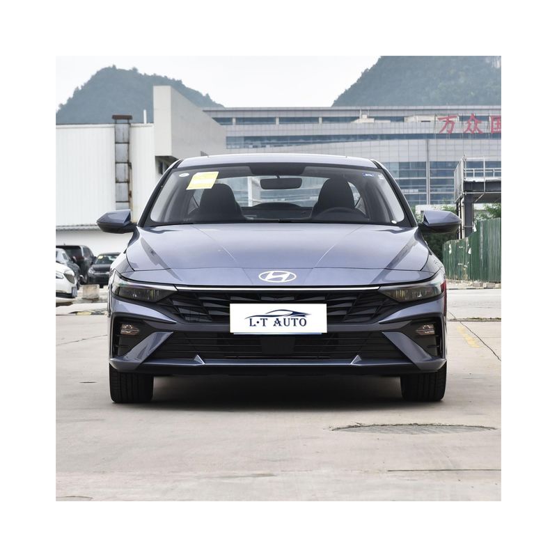 Elantra berlina 4 porte 5 posti con fotocamera posteriore a 360° e coppia massima Nm 100-200Nm